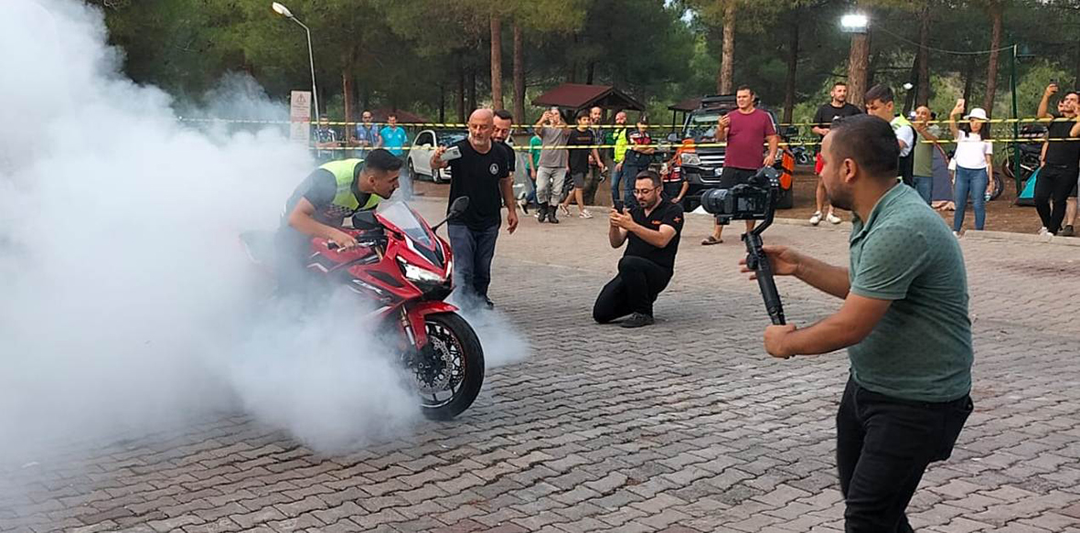 VEMOK ve Vezirköprü Belediyesi işbirliğiyle  bu yıl ilki düzenlenen Motofest Etkinliği Nefes Kesti