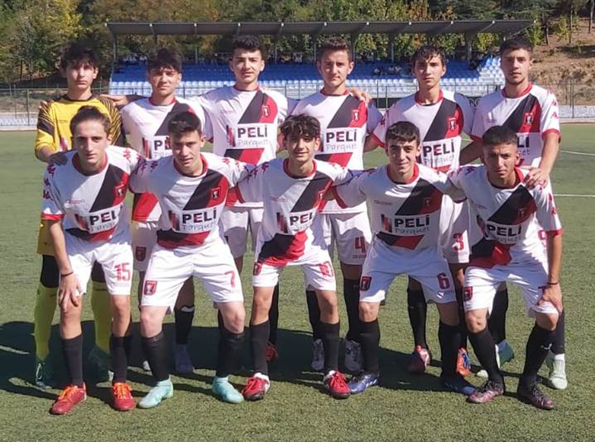 Vezirköprü Belediyesor U-17 Ekibi Farkını Ortaya Koydu