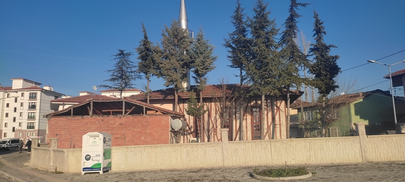 Tuvaletsiz Camii Olur mu?