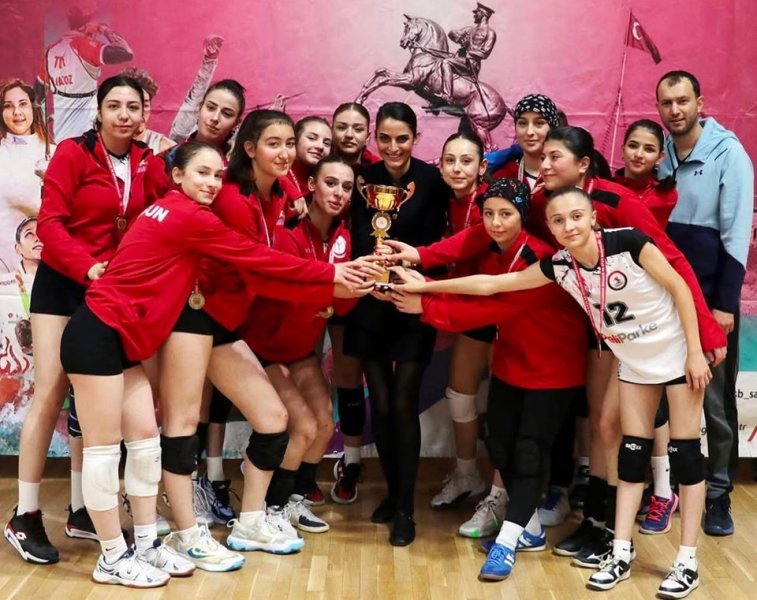 Voleybol’da büyük başarı